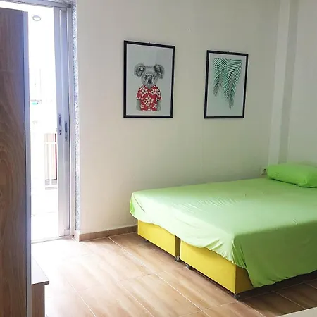 Apartment Cozy Apartment, 50 Metre Close To The